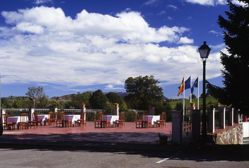 Hotel Villa De Nava Eksteriør billede